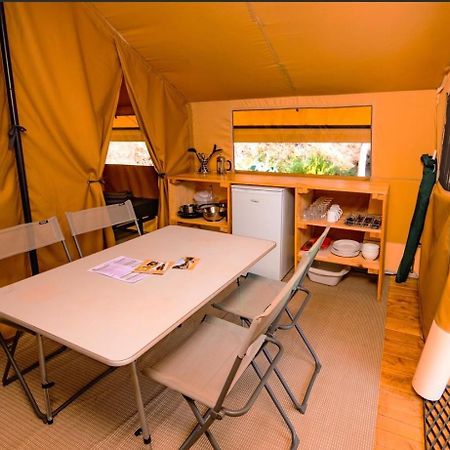 Camping Onlycamp Les Berges De L'Yonne Hotel Coulanges-sur-Yonne Bagian luar foto